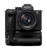 VG-C6-Grip_front_CX85300_SEL24F14GM-Large